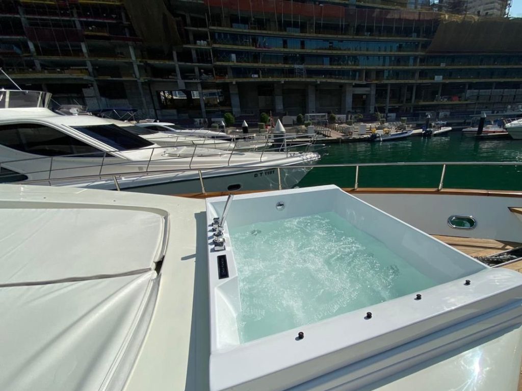 Azimut-Jacuzzi-80-2